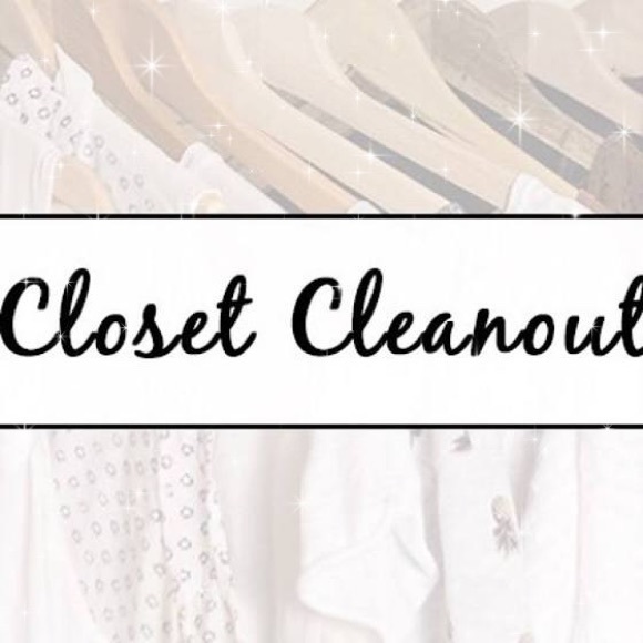 Closet Clean-Out—-Everything Must Go!!!✔️ - Picture 1 of 1